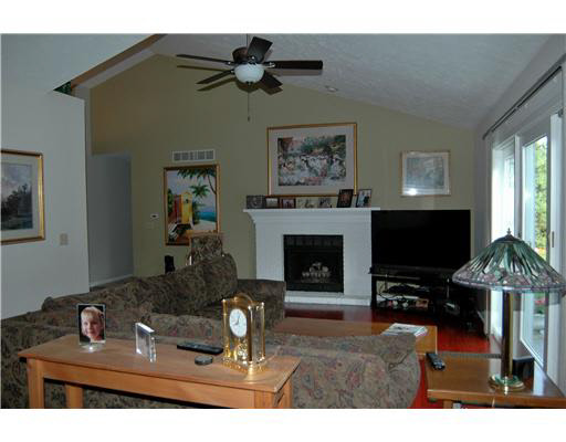 1008 Bowdoin Dr, Mishawaka, IN 46544 photo 4
