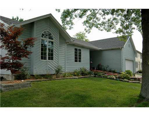1008 Bowdoin Dr, Mishawaka, IN 46544 photo 24