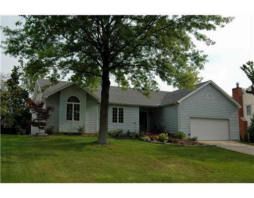 1008 Bowdoin Dr, Mishawaka, IN 46544 photo 1