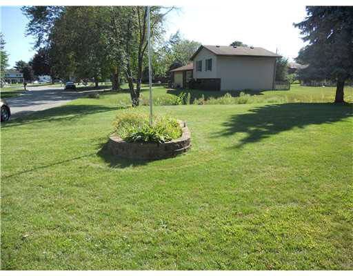 11620 Strohm Dr N, Mishawaka, IN 46545 photo 15