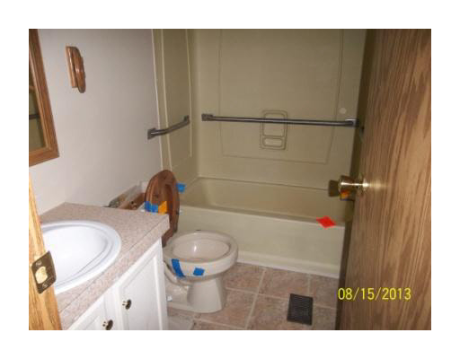 55041 Glenn Rd, South Bend, IN 46628 photo 12