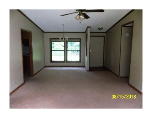 55041 Glenn Rd, South Bend, IN 46628 photo 3
