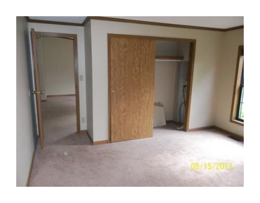 55041 Glenn Rd, South Bend, IN 46628 photo 7