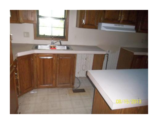 55041 Glenn Rd, South Bend, IN 46628 photo 4