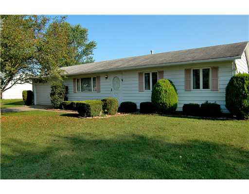 20075 Roosevelt Rd, South Bend, IN 46614 photo 1