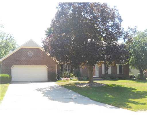 19388 Edinburgh Dr, South Bend, IN 46614 photo 1