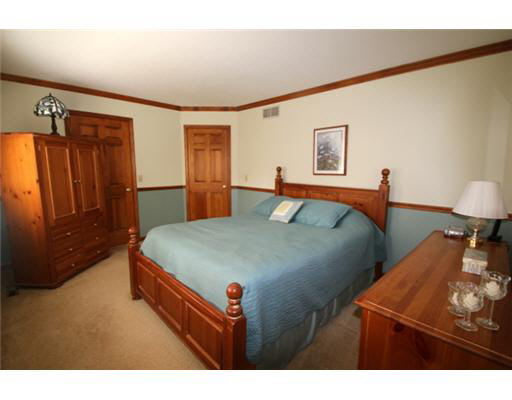 11662 Cross Cut Dr, Granger, IN 46530 photo 14