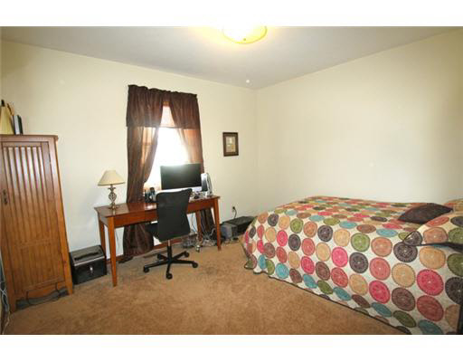 11662 Cross Cut Dr, Granger, IN 46530 photo 17