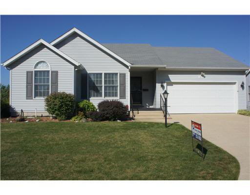 5131 Copperfield Dr E, South Bend, IN 46614 photo 1