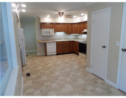 3445 Eastmont Dr, South Bend, IN 46628 photo 9