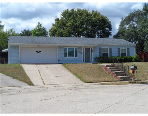 3445 Eastmont Dr, South Bend, IN 46628 photo 1