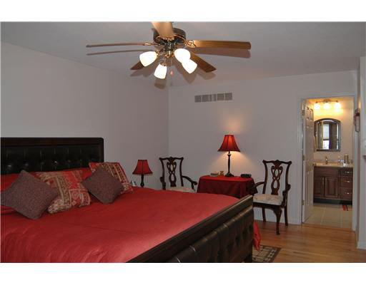 22150 Pine Hollow Ln, South Bend, IN 46628 photo 11