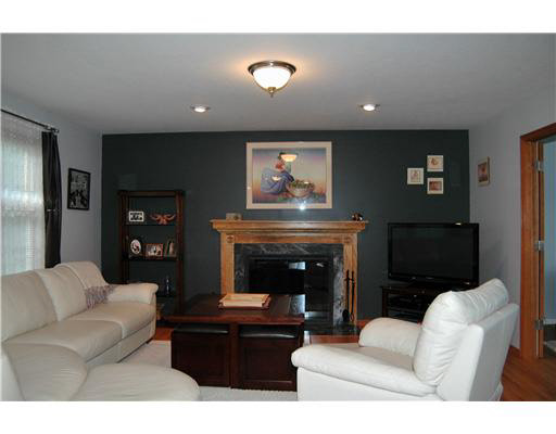 22150 Pine Hollow Ln, South Bend, IN 46628 photo 6
