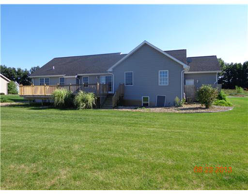 10231 Conover Dr, Granger, IN 46530 photo 2