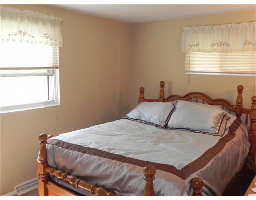 1740 Winston Dr, South Bend, IN 46635 photo 9