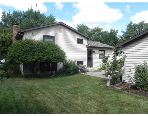 1740 Winston Dr, South Bend, IN 46635 photo 16