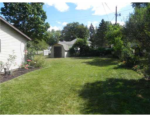 1740 Winston Dr, South Bend, IN 46635 photo 13