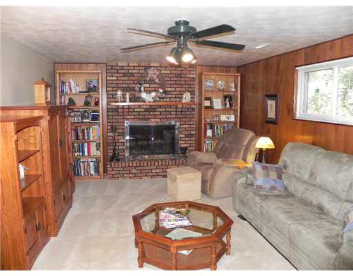 1740 Winston Dr, South Bend, IN 46635 photo 4