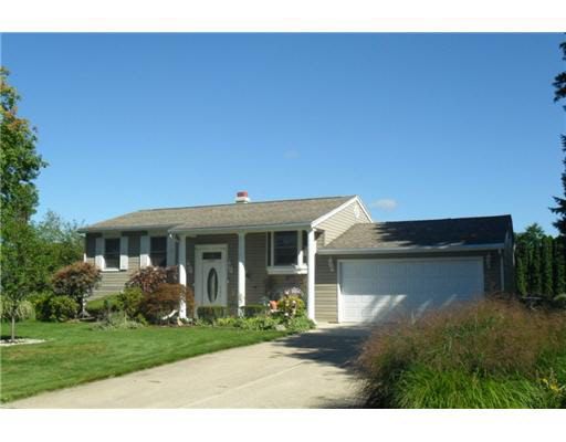 12385 Ashland St, Granger, IN 46530 photo 1