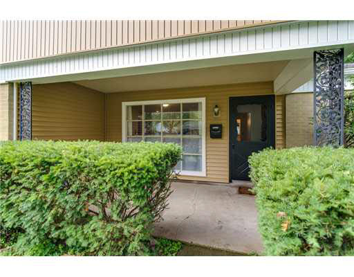 3623 Wexham Ct, South Bend, IN 46614 photo 3