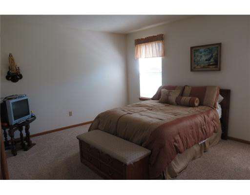 4014 Pelican Way, South Bend, IN 46628 photo 6