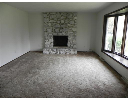 15382 Montecito Dr, Granger, IN 46530 photo 2