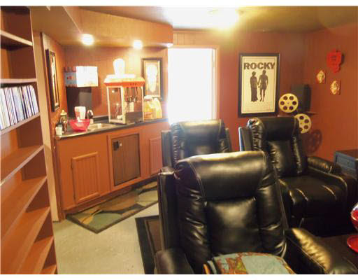 63181 Oak Rd, South Bend, IN 46614 photo 15