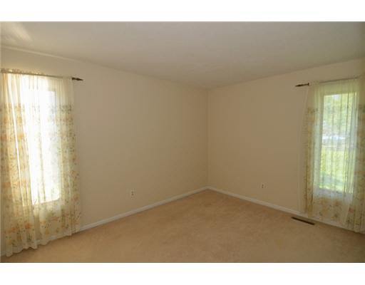 18386 Abbot Ct, South Bend, IN 46637 photo 8