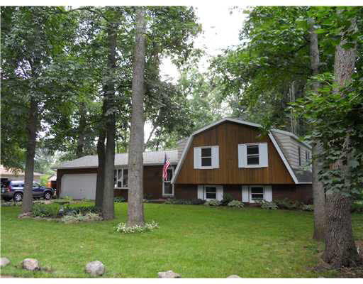 16240 Branchwood Ln, Granger, IN 46530 photo 1