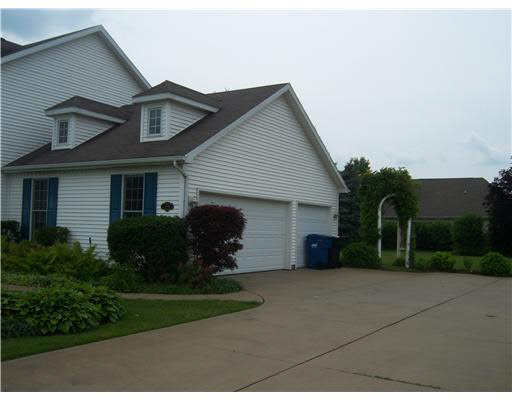 51555 Brighton Ct, Granger, IN 46530 photo 2