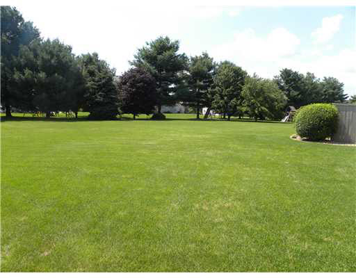 14448 Taddington Dr, Granger, IN 46530 photo 12