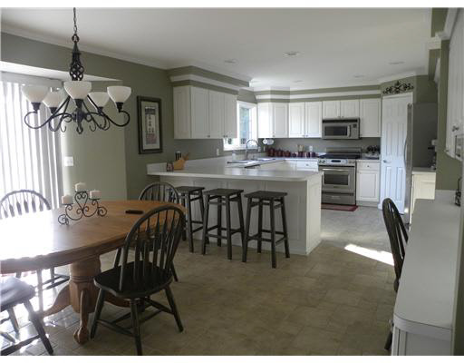 14448 Taddington Dr, Granger, IN 46530 photo 4