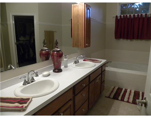 14448 Taddington Dr, Granger, IN 46530 photo 7