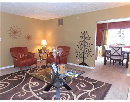 1467 Berkshire Dr, South Bend, IN 46614 photo 3
