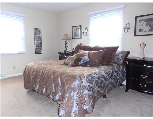 1467 Berkshire Dr, South Bend, IN 46614 photo 17