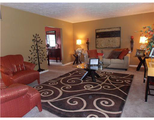 1467 Berkshire Dr, South Bend, IN 46614 photo 2