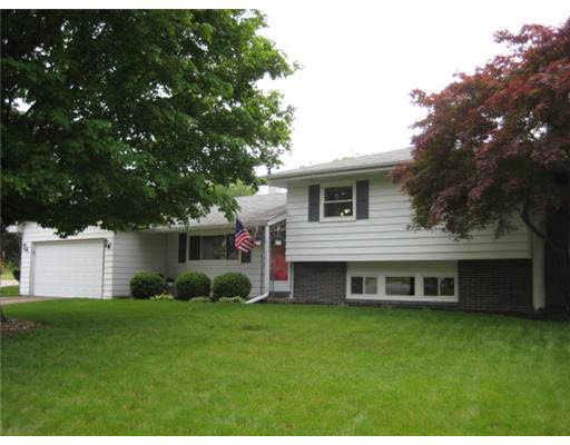 2216 Ribourde Dr, South Bend, IN 46628 photo 1