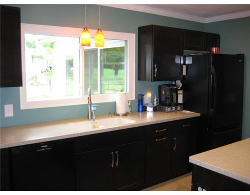 2216 Ribourde Dr, South Bend, IN 46628 photo 9