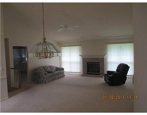 4218 Ashard Dr, South Bend, IN 46628 photo 2