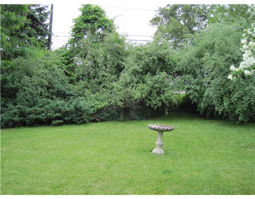 2002 Renfrew Dr, South Bend, IN 46614 photo 13