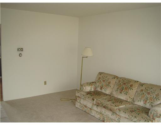 2002 Renfrew Dr, South Bend, IN 46614 photo 6