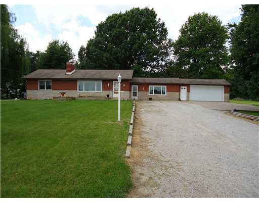 67101 Ironwood Rd, Bremen, IN 46506 photo 1
