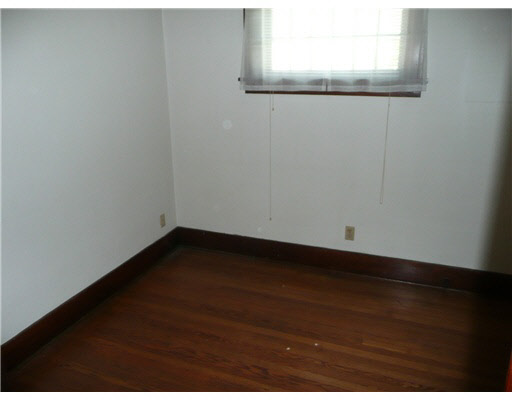 3310 Wall St, South Bend, IN 46615 photo 9