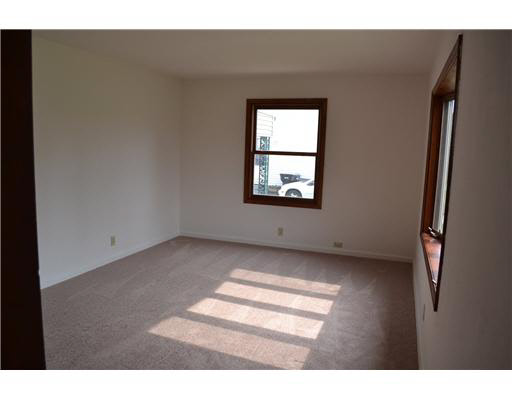 843 Parkway, South Bend, IN 46619 photo 6
