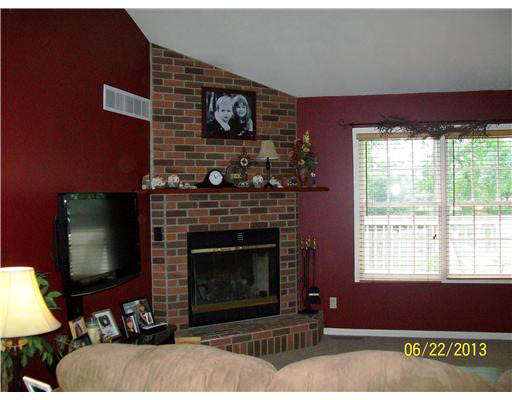 25775 Fox Tail Trl, South Bend, IN 46628 photo 2