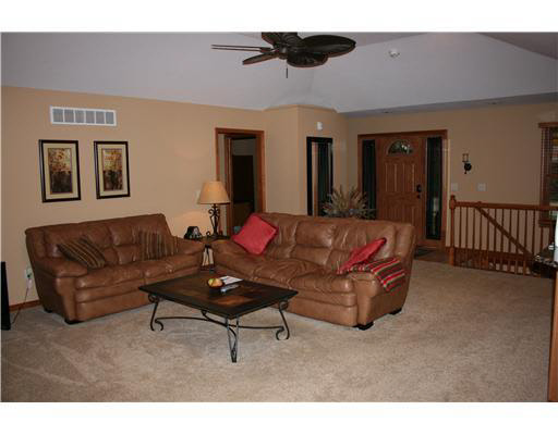1321 Highland Village Dr, Mishawaka, IN 46545 photo 5