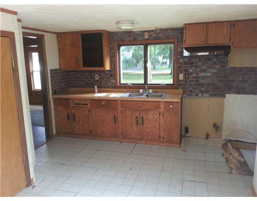 10466 Glenwood Ave, Osceola, IN 46561 photo 4