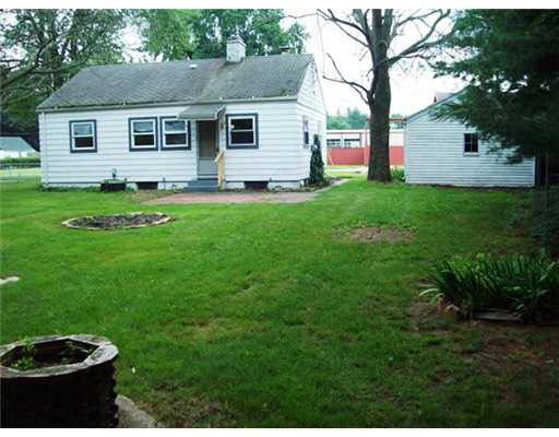 19657 Orchard St, South Bend, IN 46637 photo 2