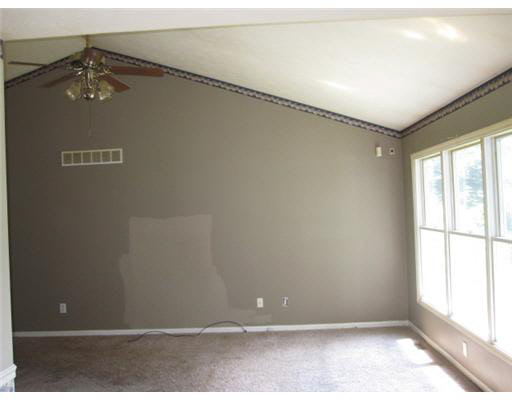 23212 Amber Valley Dr, South Bend, IN 46628 photo 9