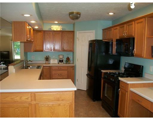 1621 Bennington Dr, Mishawaka, IN 46544 photo 8